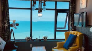 Individually decorated, blackout curtains, free WiFi, linens
