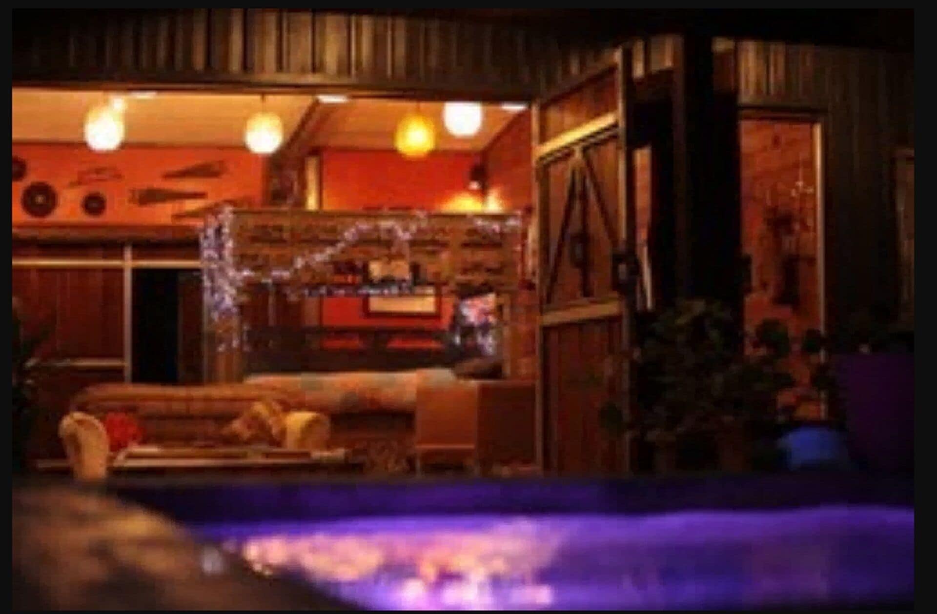 The Shed Conversion With Hot tub With Amazing Views@ Gold Coast Tree Houses