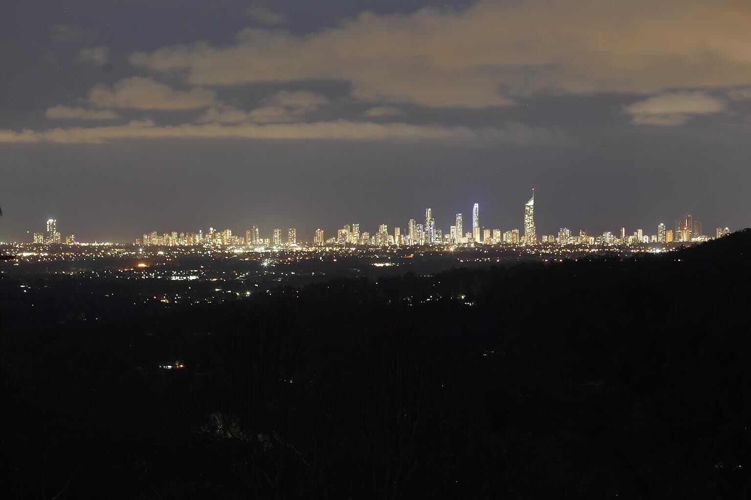 The Shed Conversion With Hot tub With Amazing Views@ Gold Coast Tree Houses
