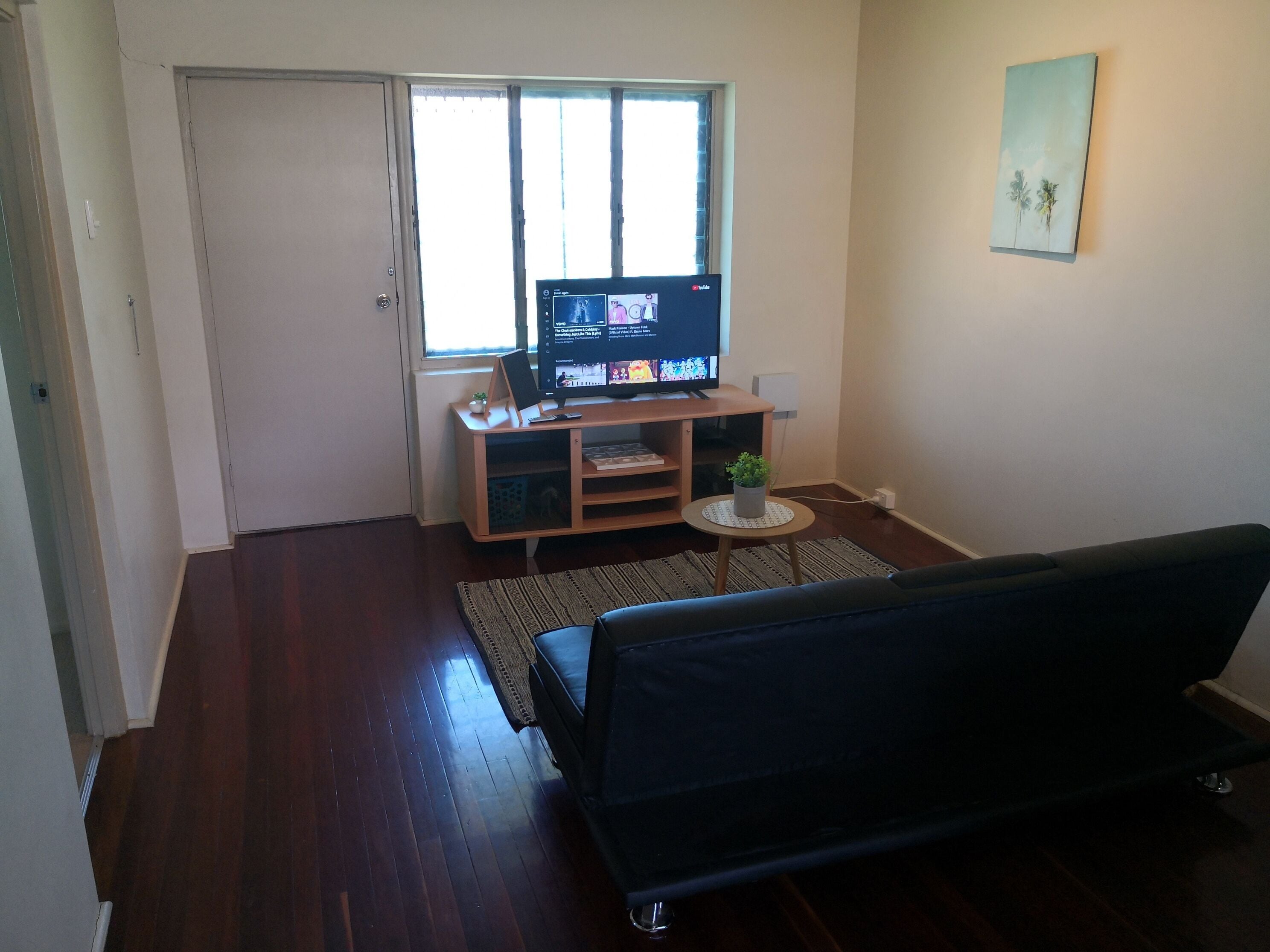 Home Home at Haymarket 2BR AC close to Stadium/Mater Hospital and Day Surgery