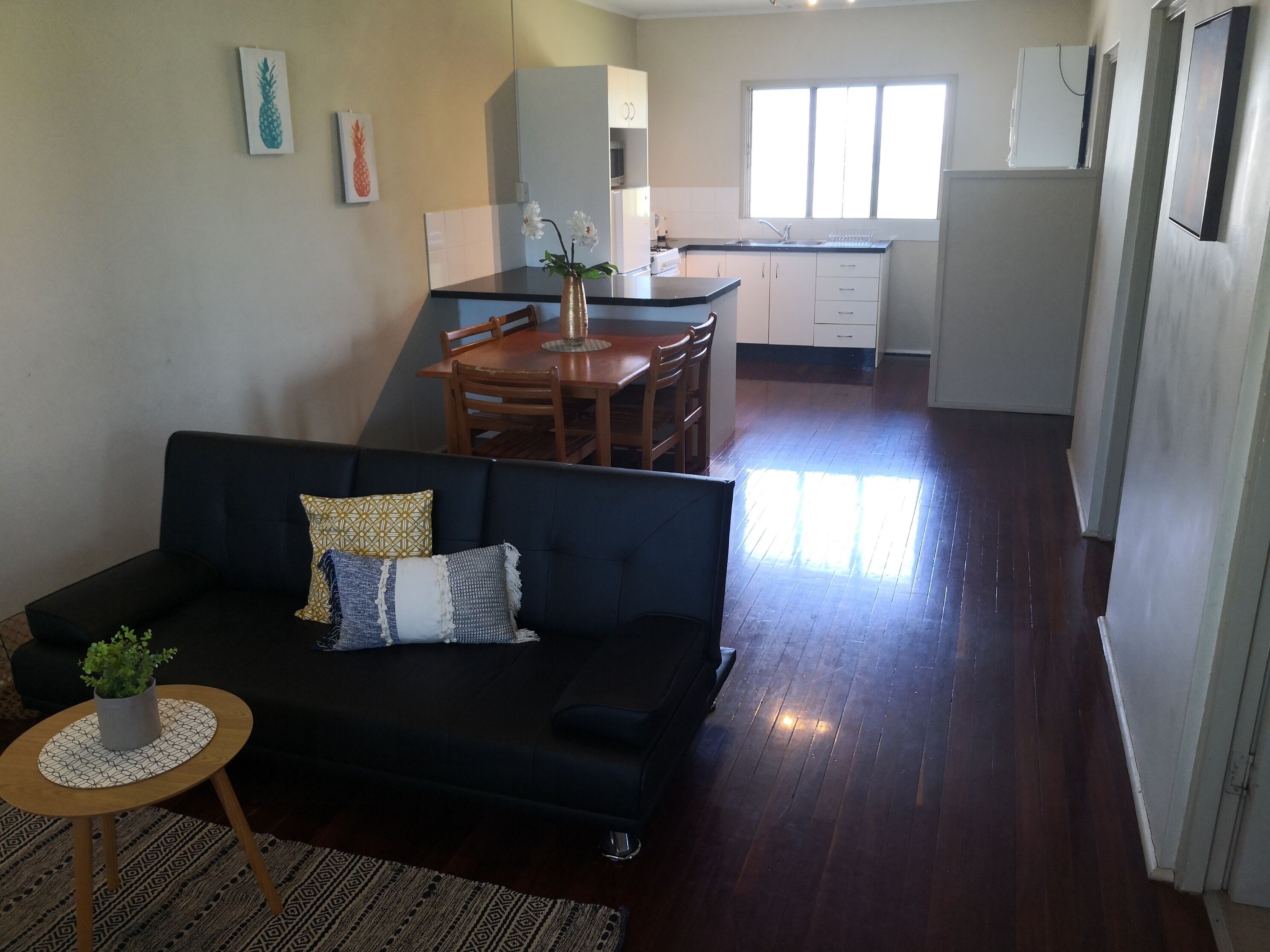 Home Home at Haymarket 2BR AC close to Stadium/Mater Hospital and Day Surgery