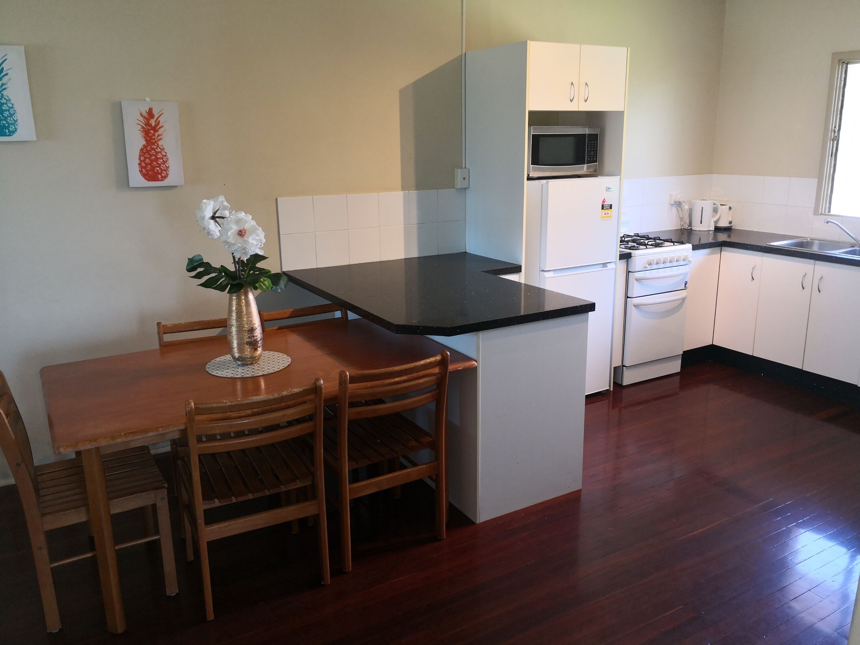 Home Home at Haymarket 2BR AC close to Stadium/Mater Hospital and Day Surgery