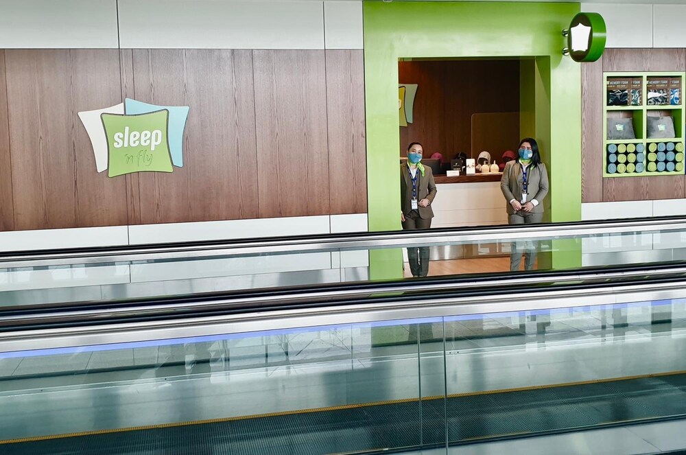 Sleep 'n fly Sleep Lounge, CGates Terminal 3 TRANSIT ONLY AU149