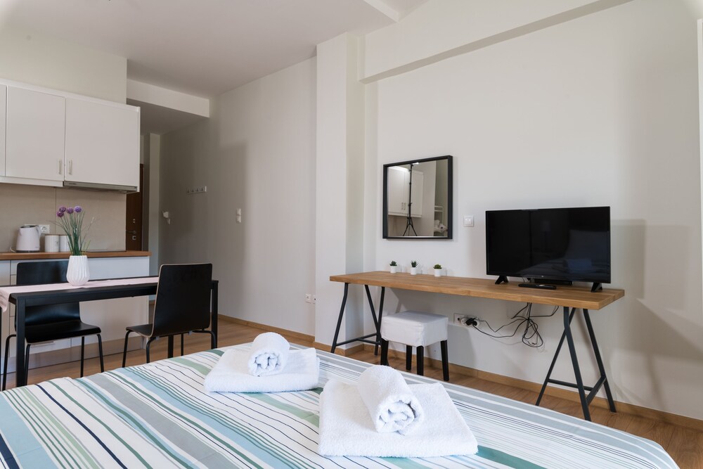 Anivia Apartment Airport by Airstay AU99 Deals & Reviews (Athens, GRC