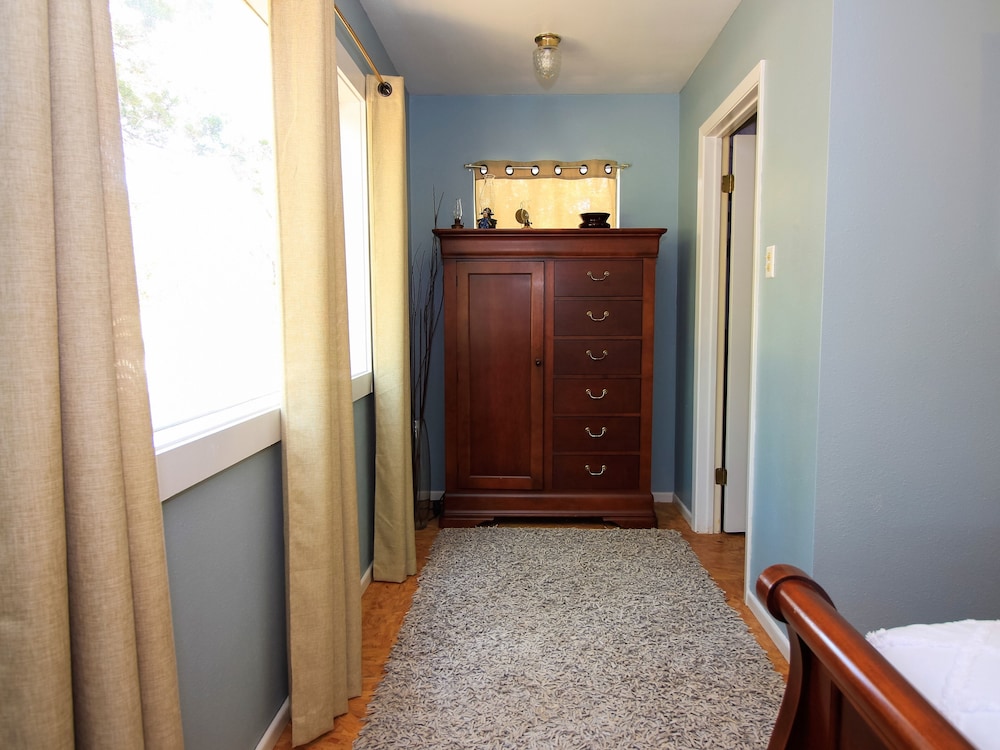 Cottage with Hot Tub & Pool in Texas Hill Country Bandera County Vrbo