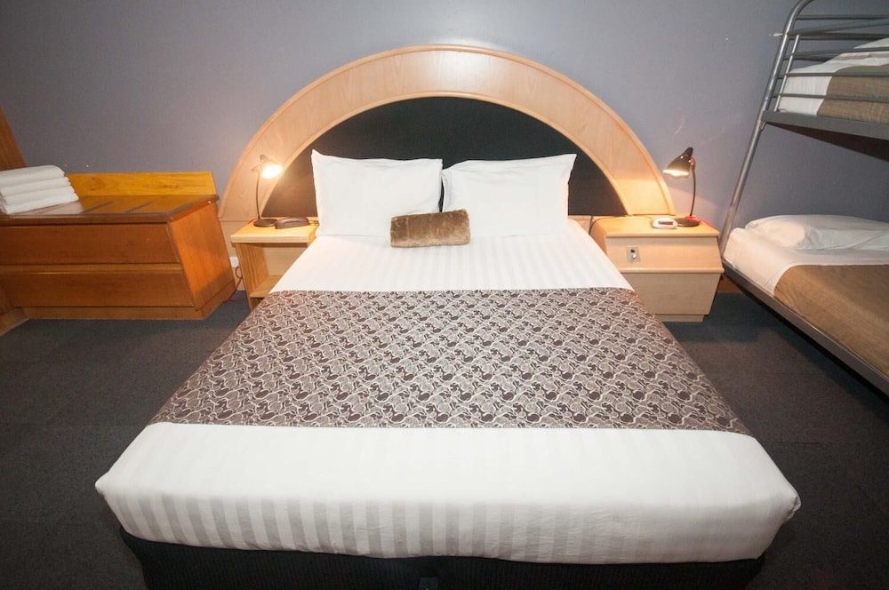 The Capital Airport Motel Deals &