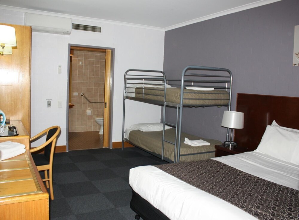 The Capital Airport Motel Deals &