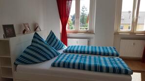 Schreibtisch, Bügeleisen/Bügelbrett, kostenloses WLAN, Bettwäsche