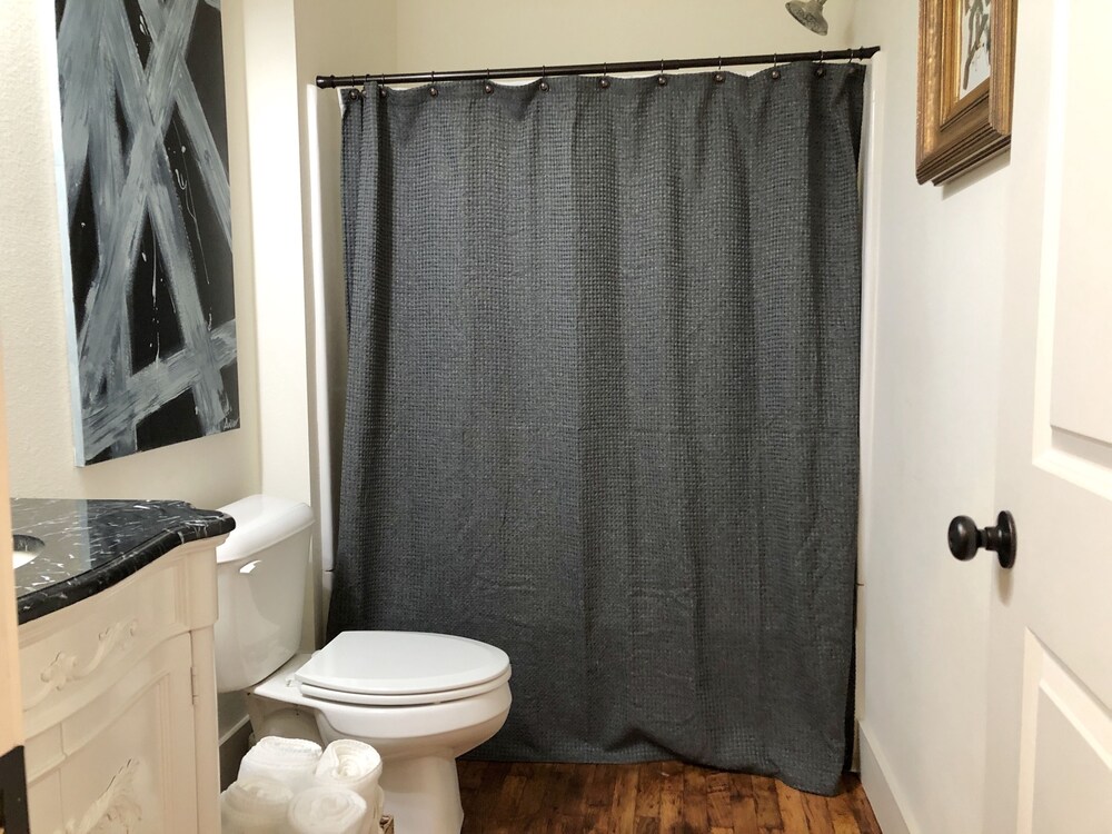 NEW! Ultimate Downtown Retreat! Brand New Furnishings!