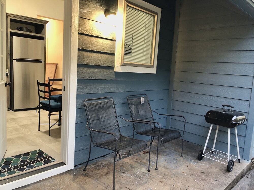 NEW! Ultimate Downtown Retreat! Brand New Furnishings!