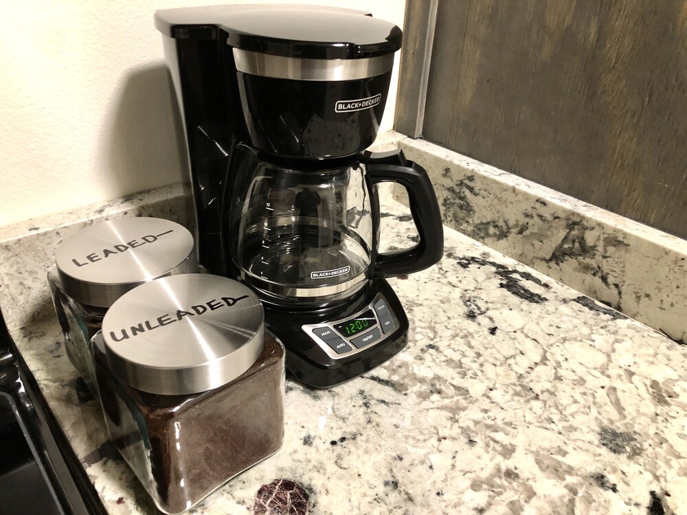 NEW! Ultimate Downtown Retreat! Brand New Furnishings!