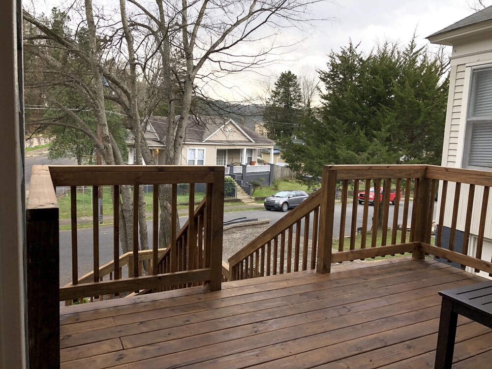 NEW! Ultimate Downtown Retreat! Brand New Furnishings!