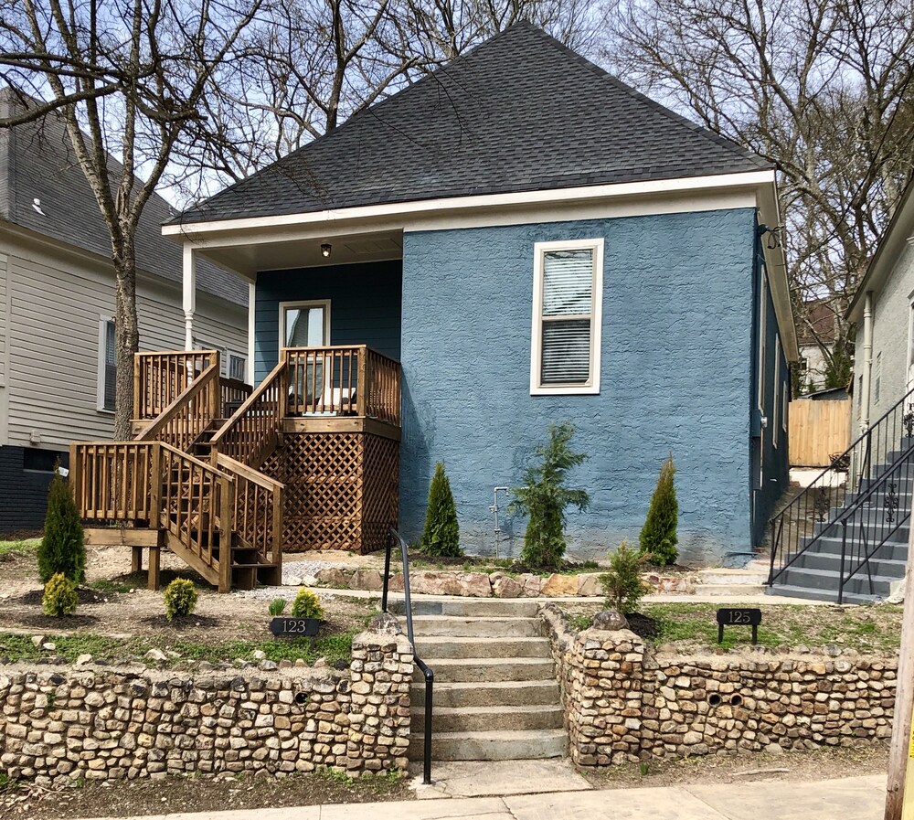 NEW! Ultimate Downtown Retreat! Brand New Furnishings!