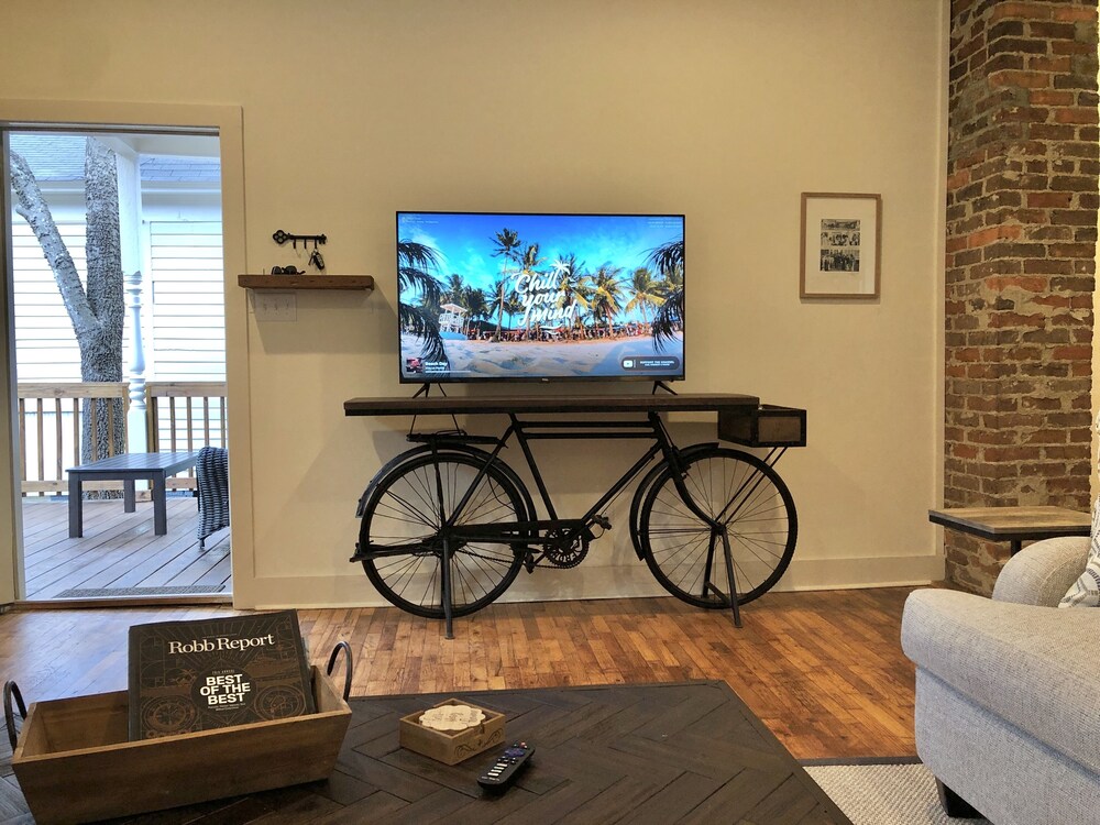 NEW! Ultimate Downtown Retreat! Brand New Furnishings!