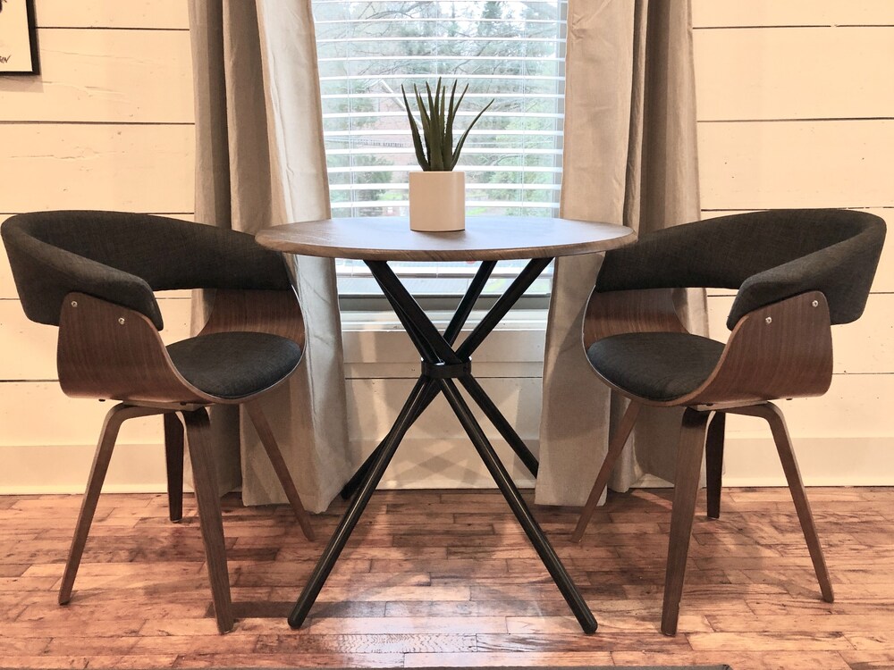 NEW! Ultimate Downtown Retreat! Brand New Furnishings!