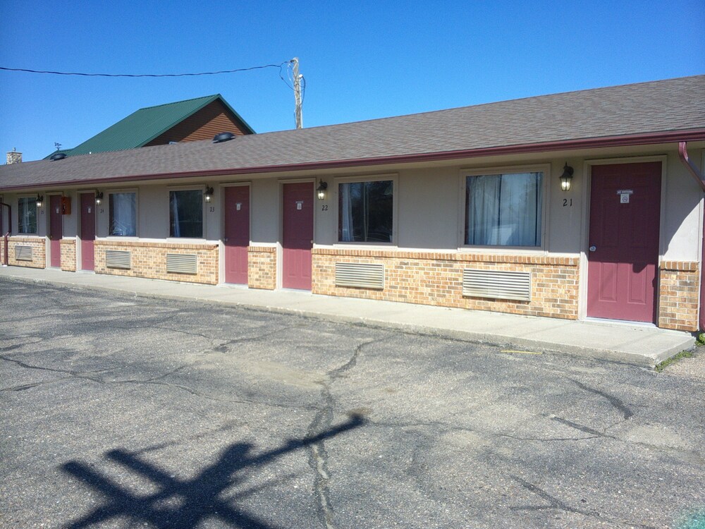 Shady Rest Motel in Arapahoe Best Rates & Deals on Orbitz