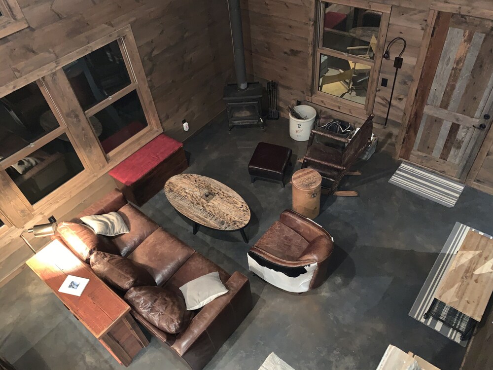 Lake Vermilion Private Cabin with Resort Amenities — Great for a Family