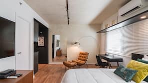 Desk, free WiFi, linens