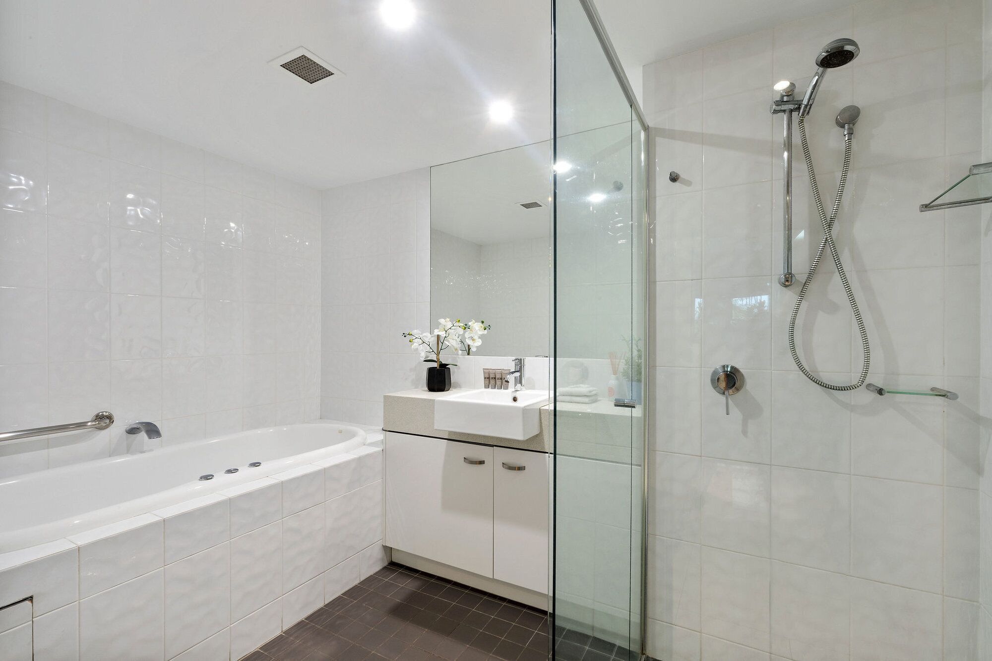 6BR Coolum Beach Roof Terrace Spa Pool Tennis