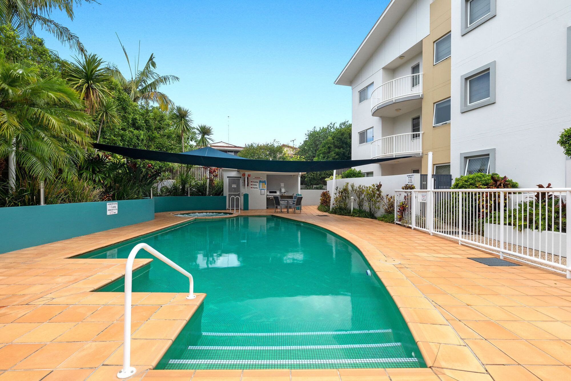 6BR Coolum Beach Roof Terrace Spa Pool Tennis