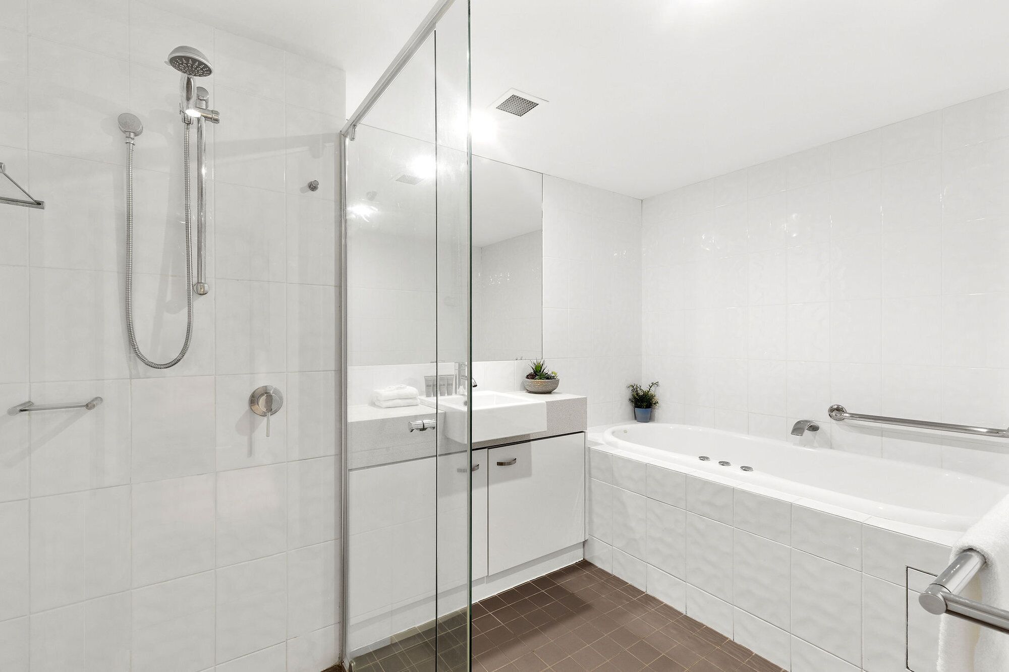 6BR Coolum Beach Roof Terrace Spa Pool Tennis