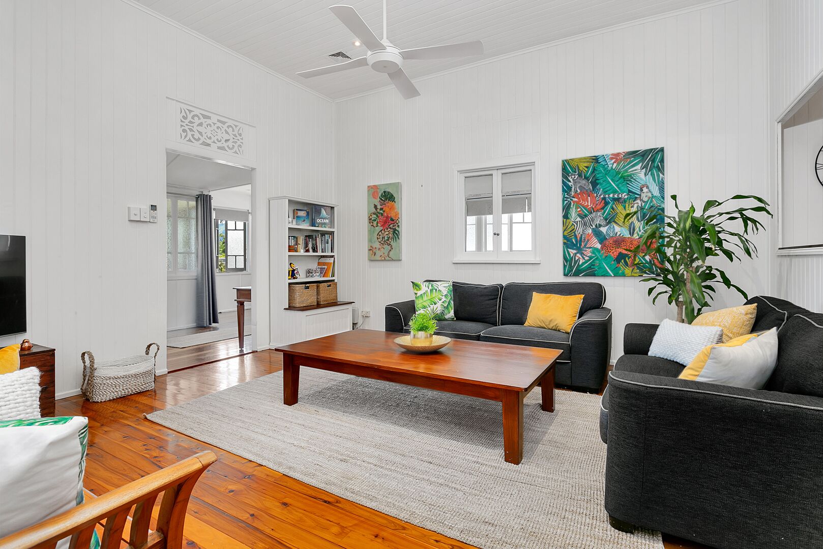 City Queenslander (Breakfast/WiFi/Netflix)