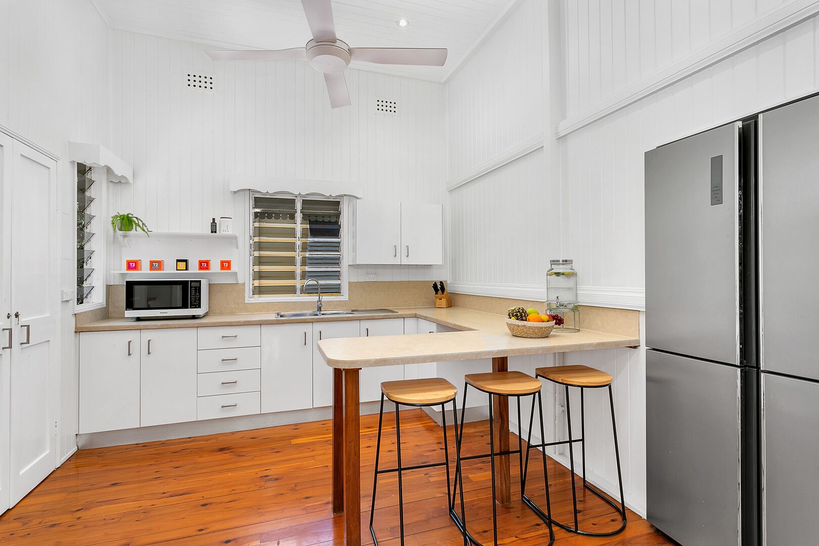 City Queenslander (Breakfast/WiFi/Netflix)