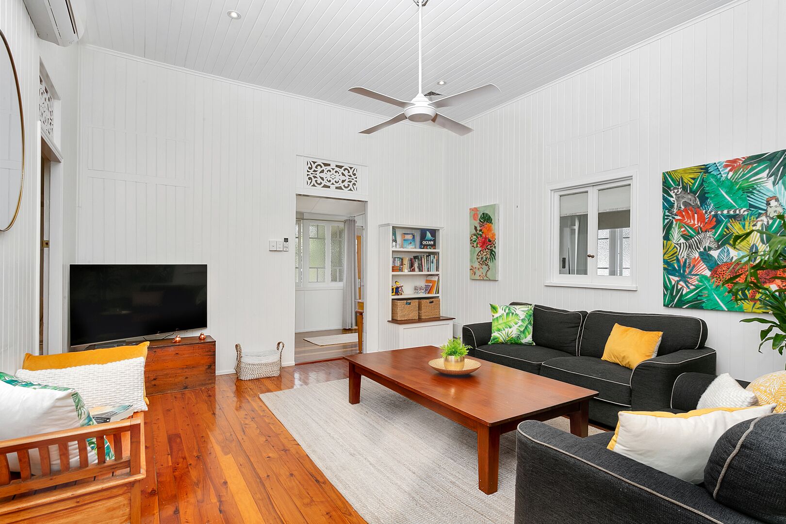 City Queenslander (Breakfast/WiFi/Netflix)