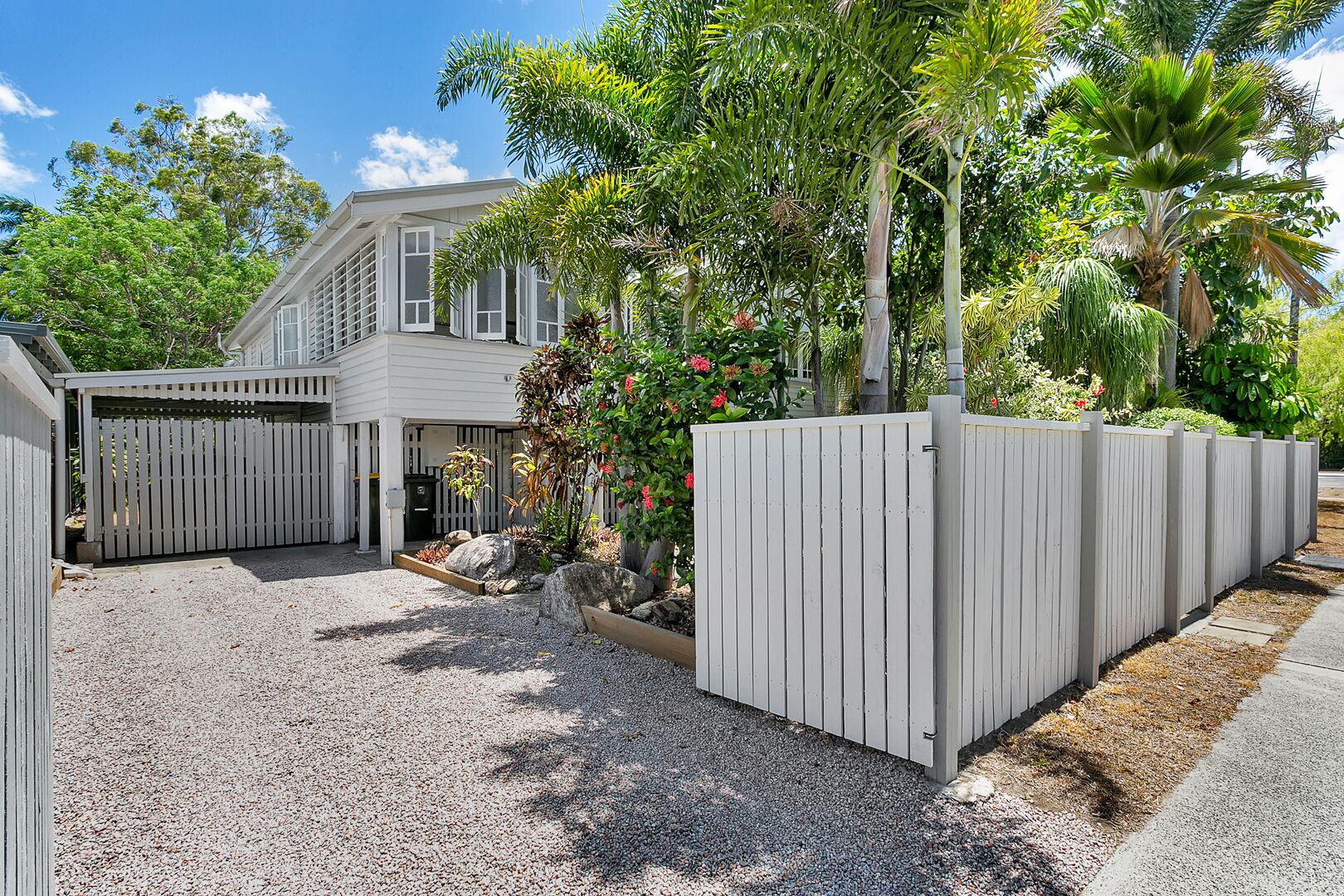 City Queenslander (Breakfast/WiFi/Netflix)