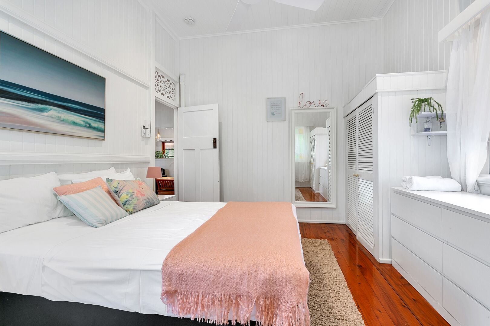 City Queenslander (Breakfast/WiFi/Netflix)