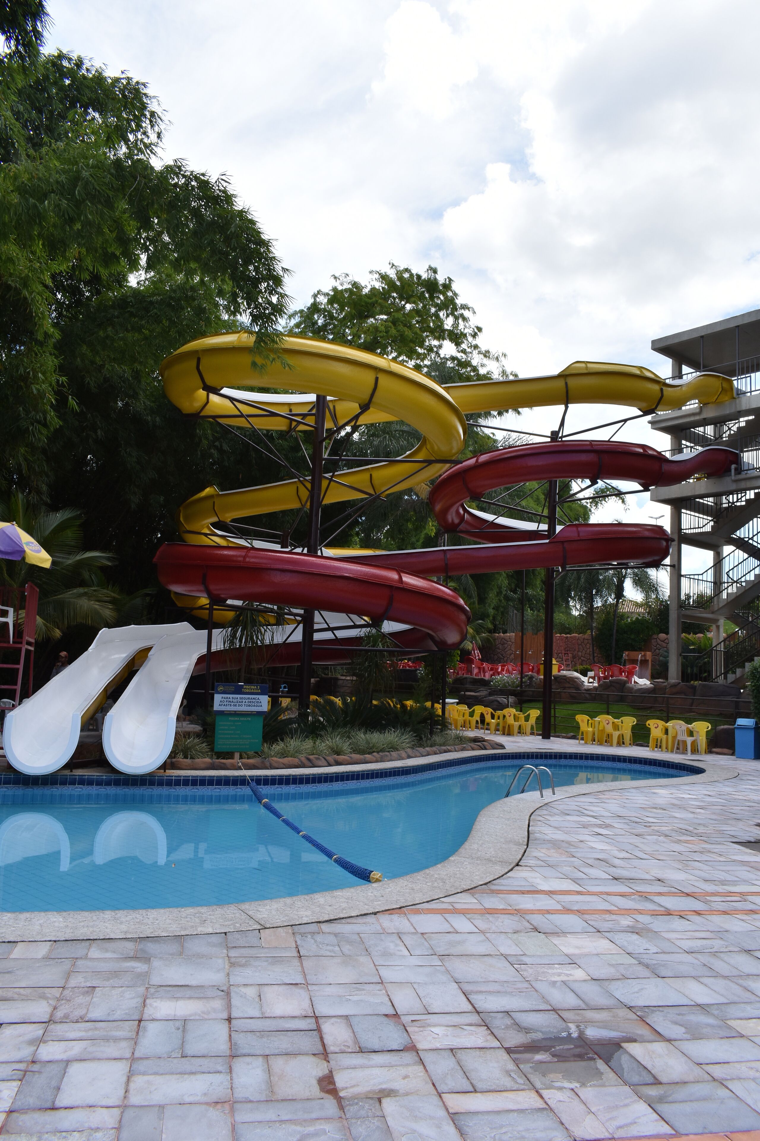 フラットゴールデンドルフィンカルダスノバス大人5名と子供1名5歳 口コミ 部屋写真 料金 お得情報 エクスペディア