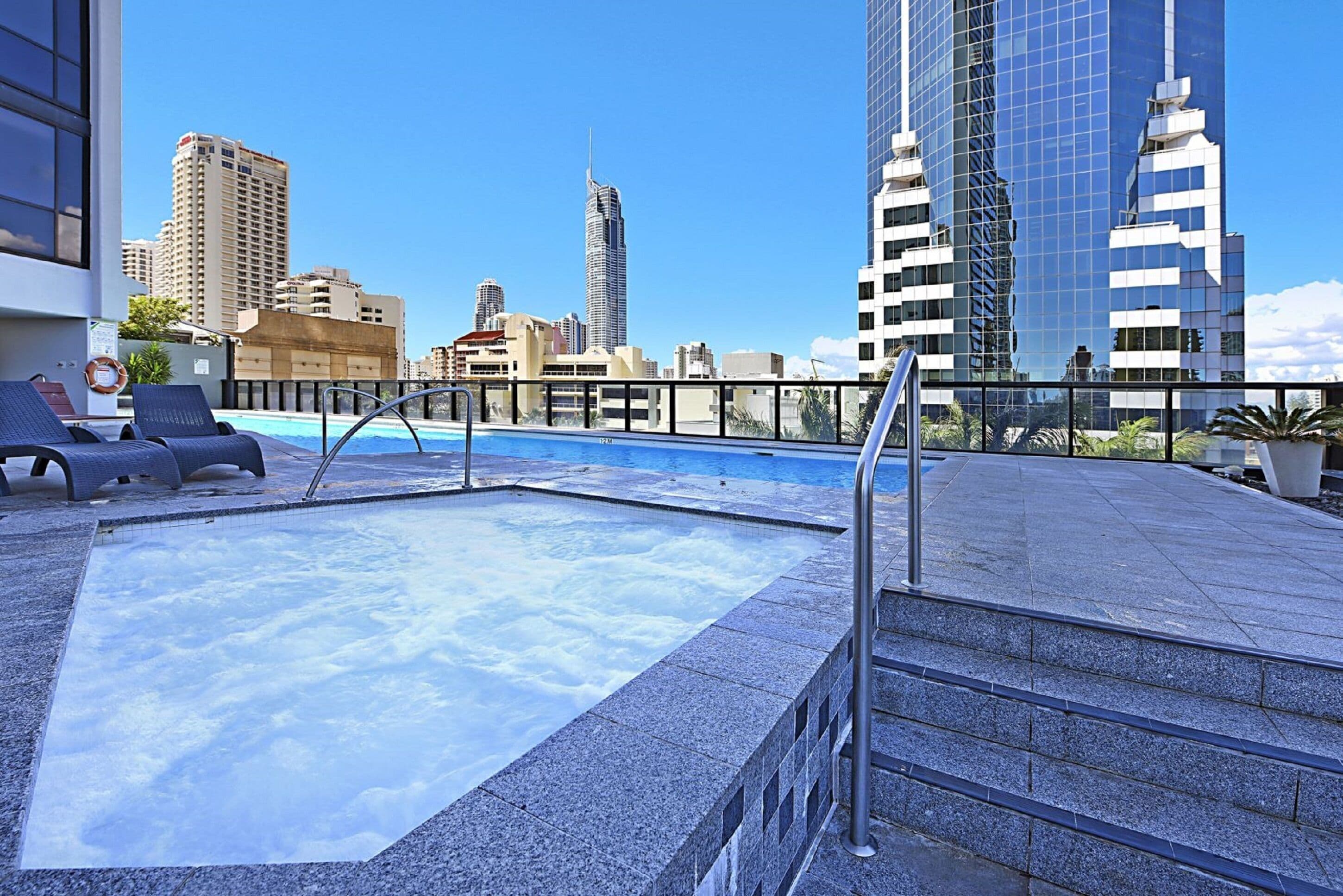 Circle on Cavill - Holidays Gold coast