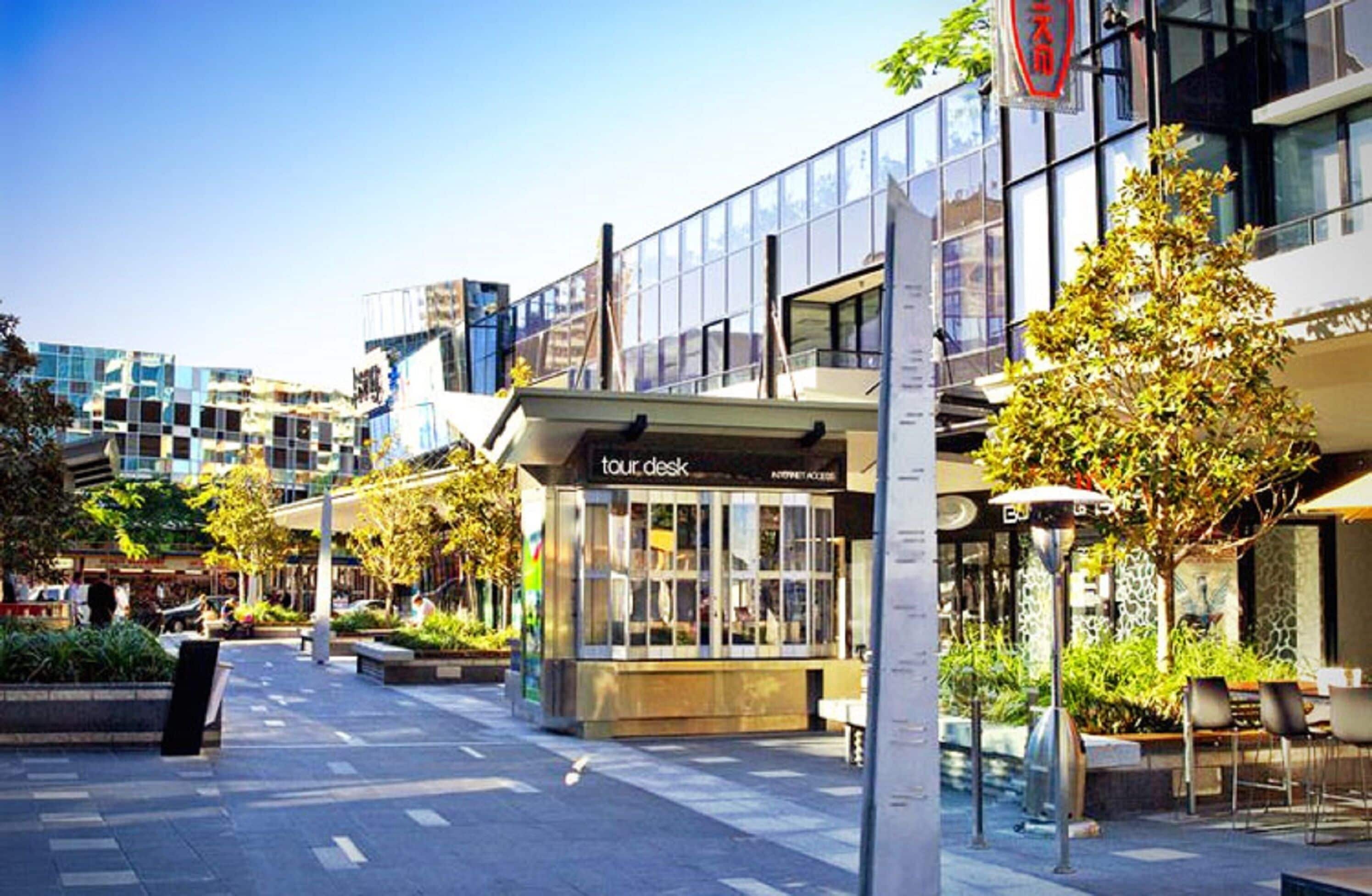 Circle on Cavill - Holidays Gold coast