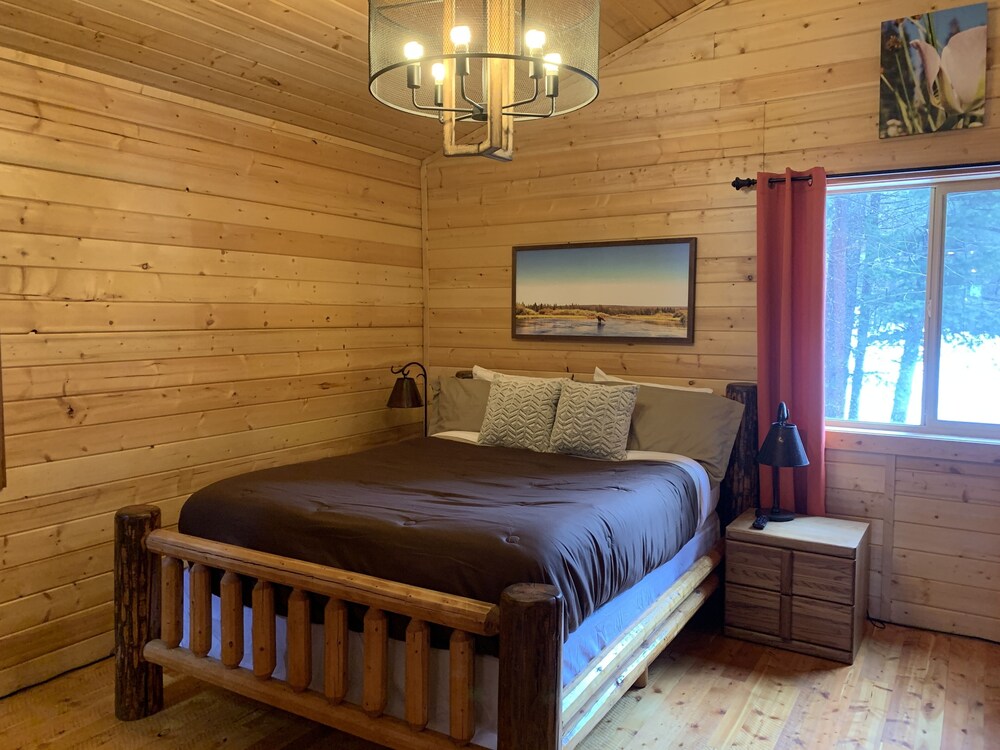 20 Minutes To Yellowstone Hot Tub Fire Ring Decking Sleeps 6 Rhode Island Usa Airasiago