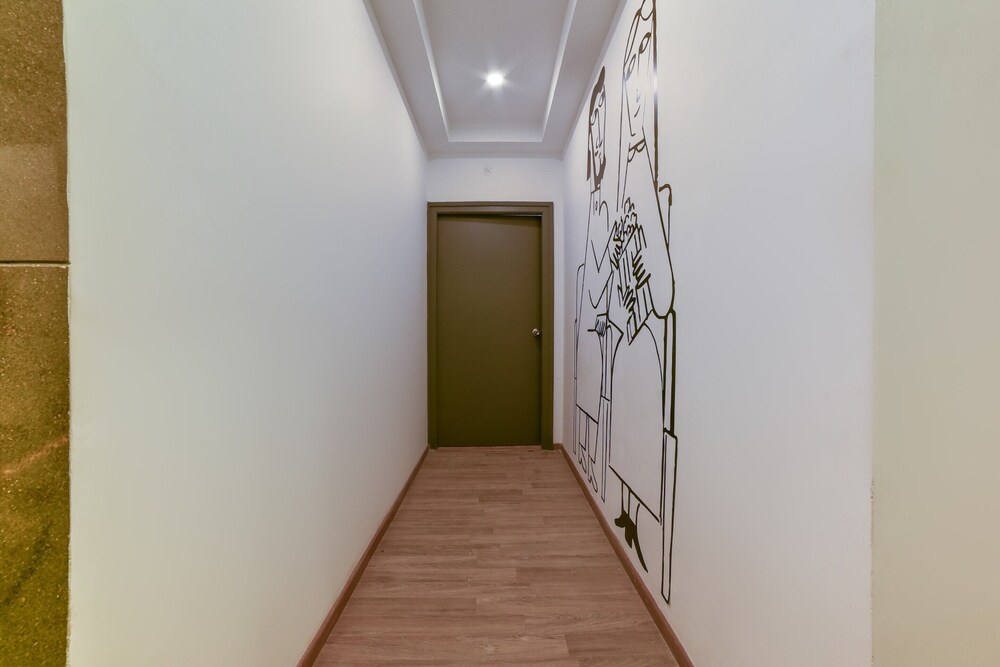 Oyo Townhouse 175 Near Airport Road
