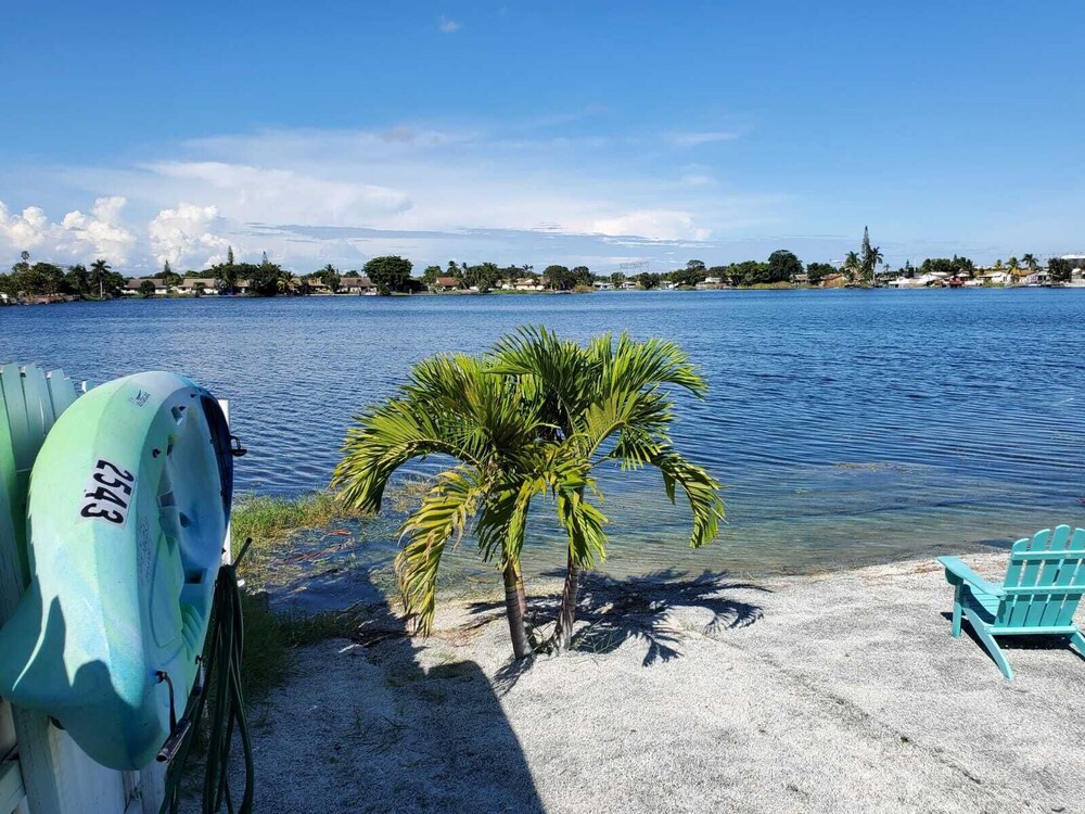 3/2 Lake House With Spectacular View Near Hard Rock Casino