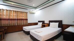 Minibar, desk, free WiFi