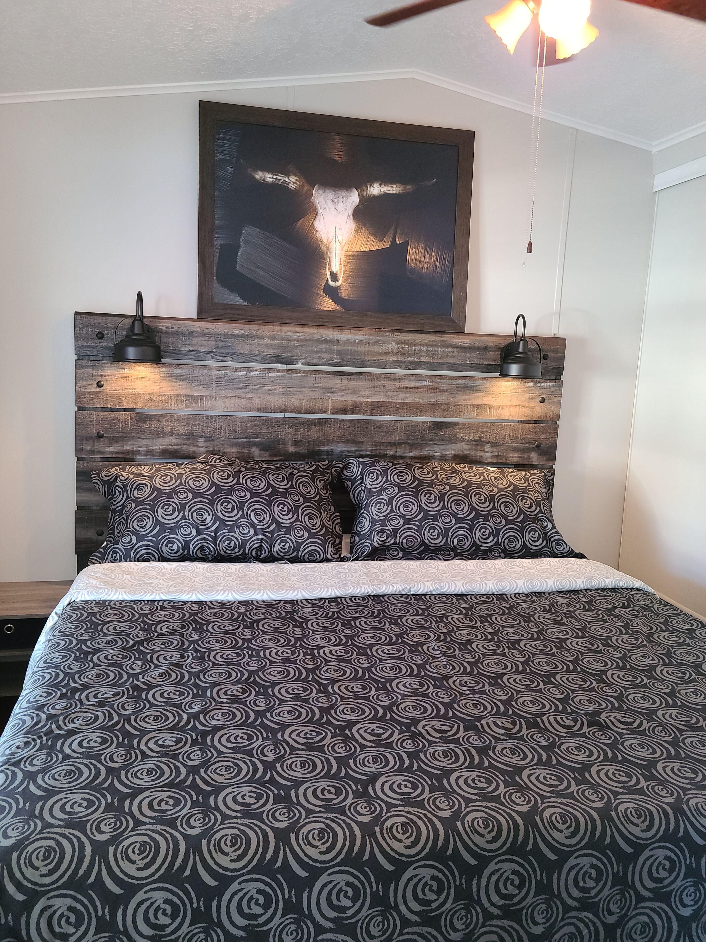 Parker Roadrunner Cottage, Beach Front Best Views! in Parker, United States