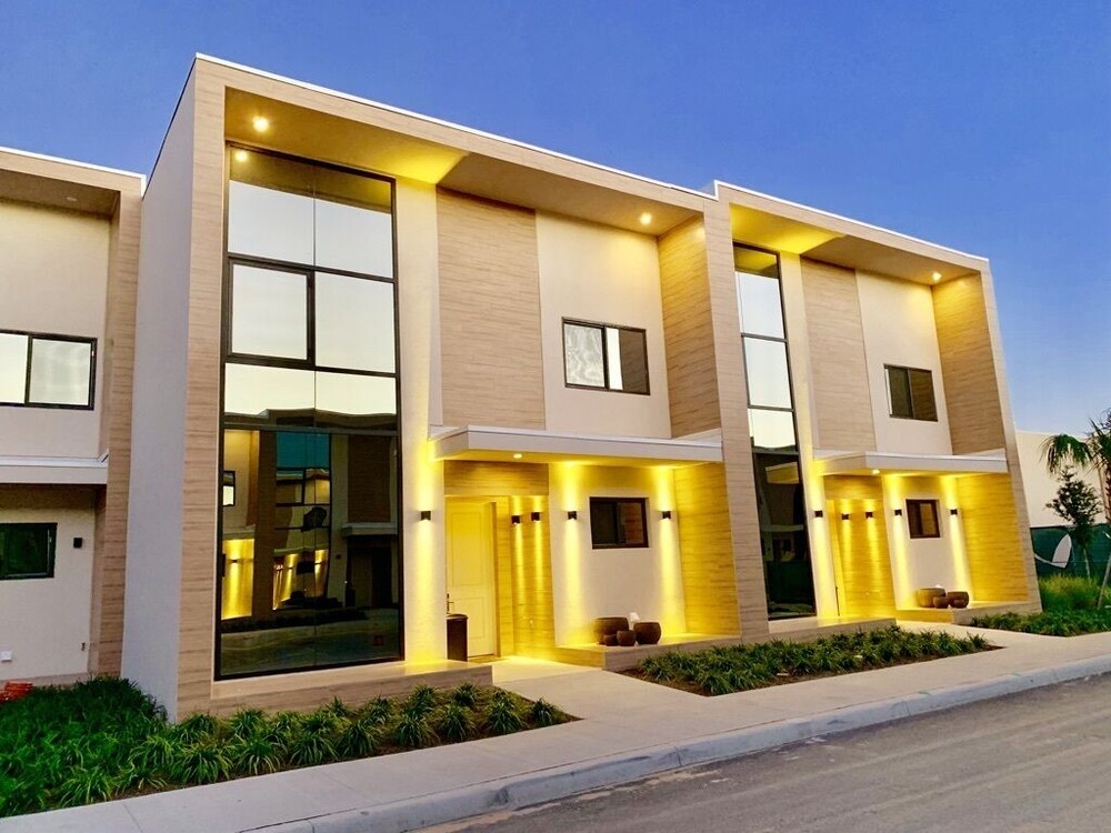 7487 Magic Village Resort In Orlando Hotel Rates Reviews On Orbitz