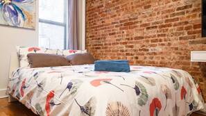 Iron/ironing board, Internet, linens