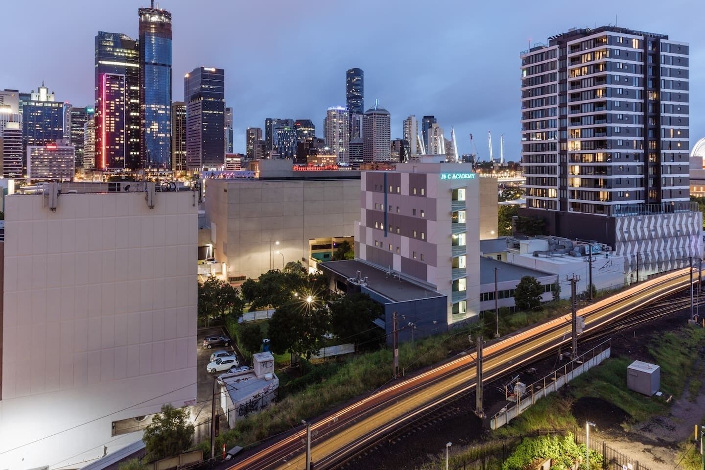 Modern and Elegant 2 Bed Apt @ Southbank