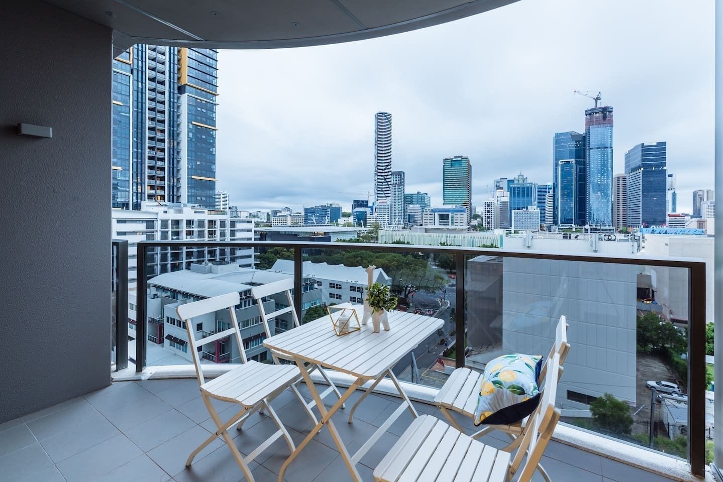 Modern and Elegant 2 Bed Apt @ Southbank