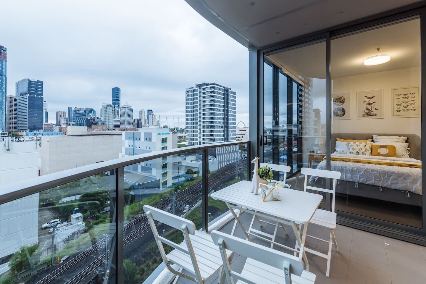 Modern and Elegant 2 Bed Apt @ Southbank