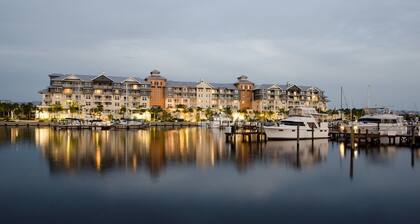 Harborside Suites at Little Harbor