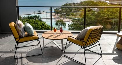 Oaks Cairns Hotel