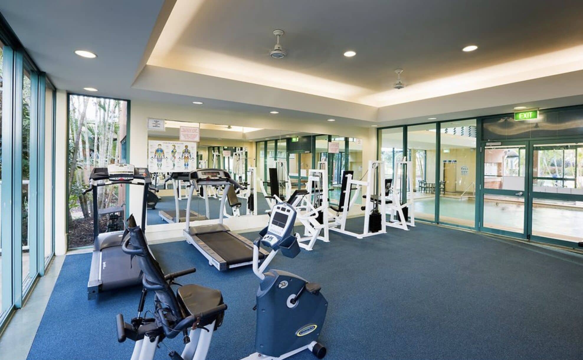 A Spacious 2 Bedroom Crown Towers Resort Holiday Apartment in Surfers Parardise