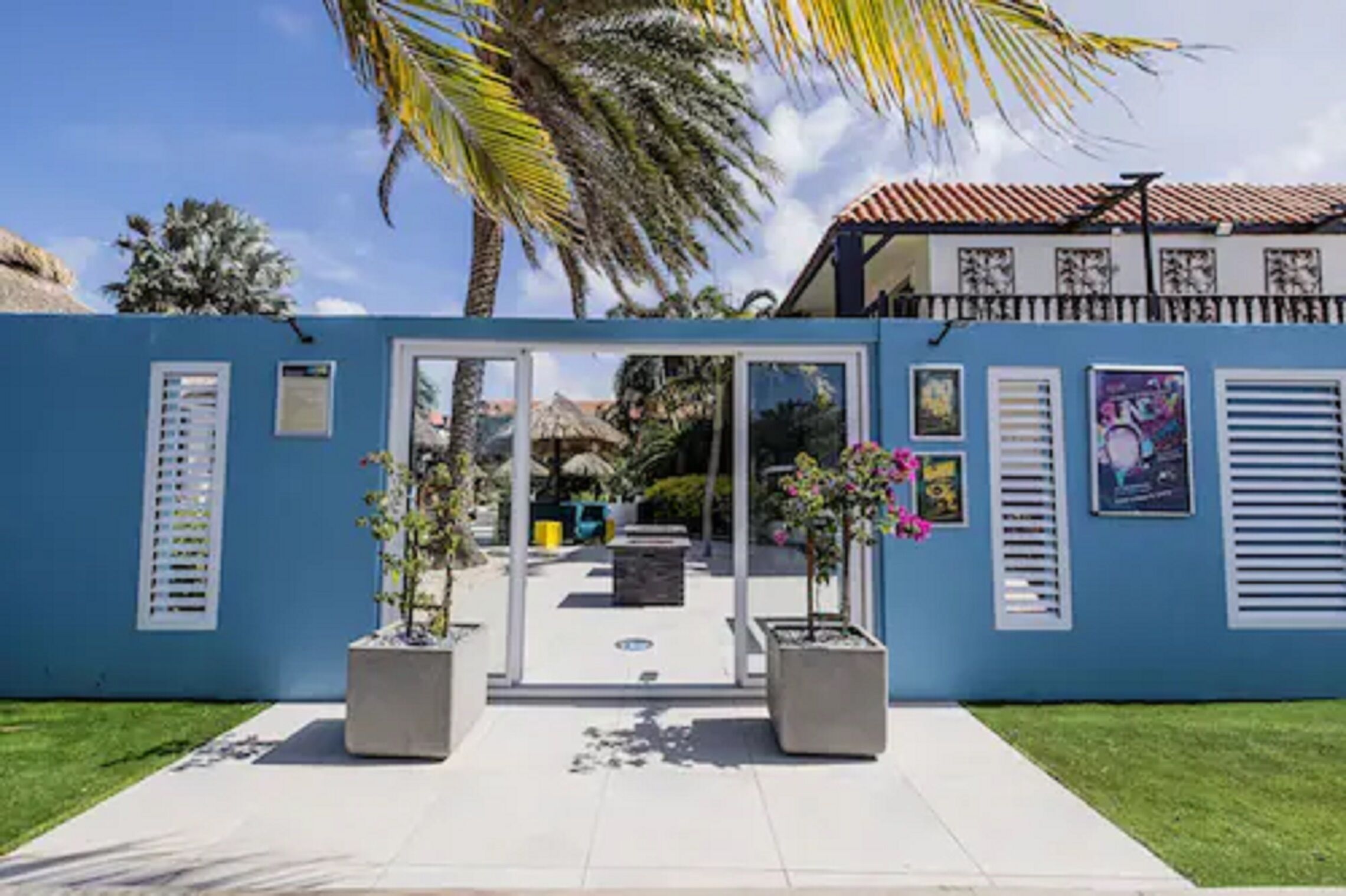 Van Gogh Inn Aruba in Noord, Aruba