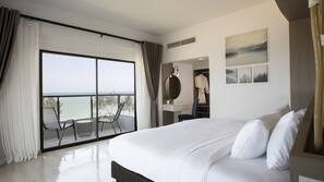 Minibar, in-room safe, individually furnished, desk