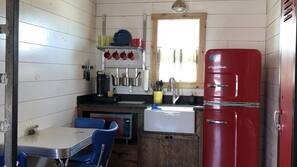 Microwave, coffee/tea maker, cookware/dishes/utensils