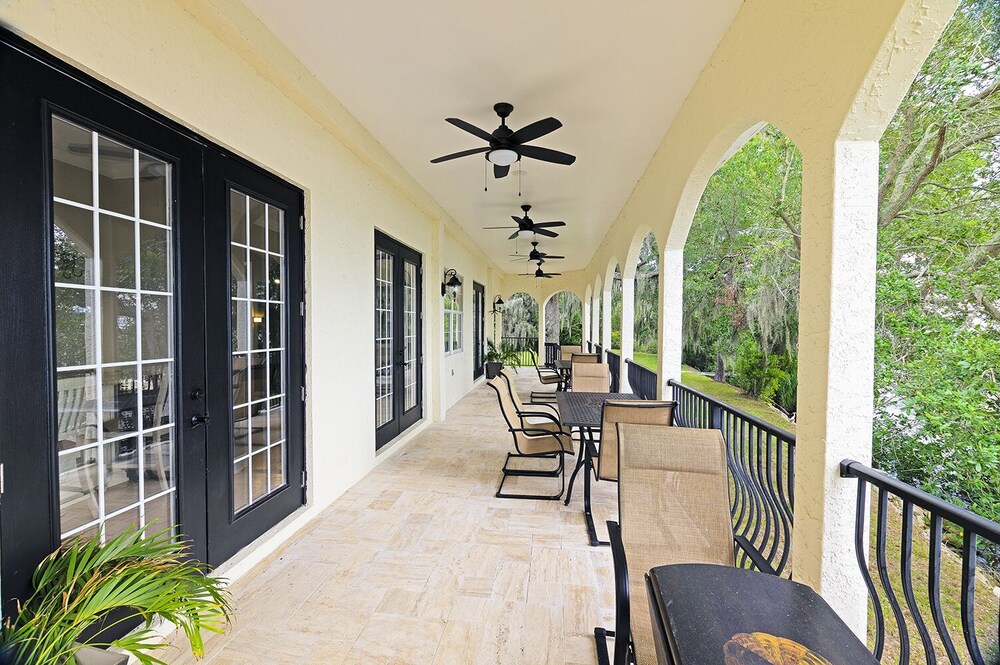 Massive waterfront Villa (Gated)